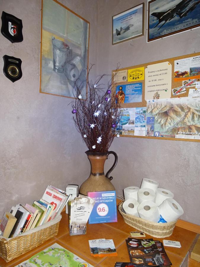 Olimp Pokoje I Apartamenty Щирк Екстер'єр фото