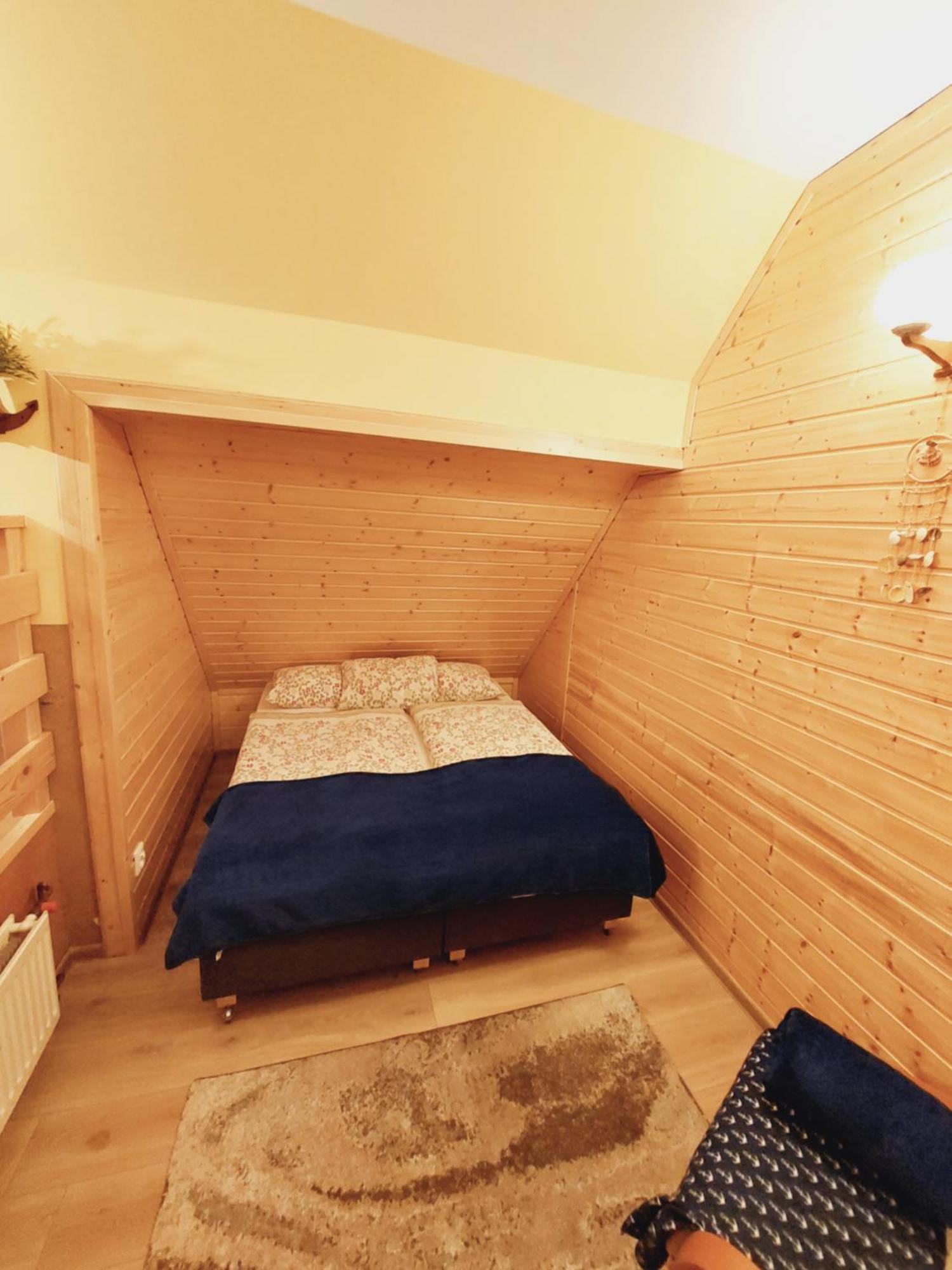 Olimp Pokoje I Apartamenty Щирк Екстер'єр фото