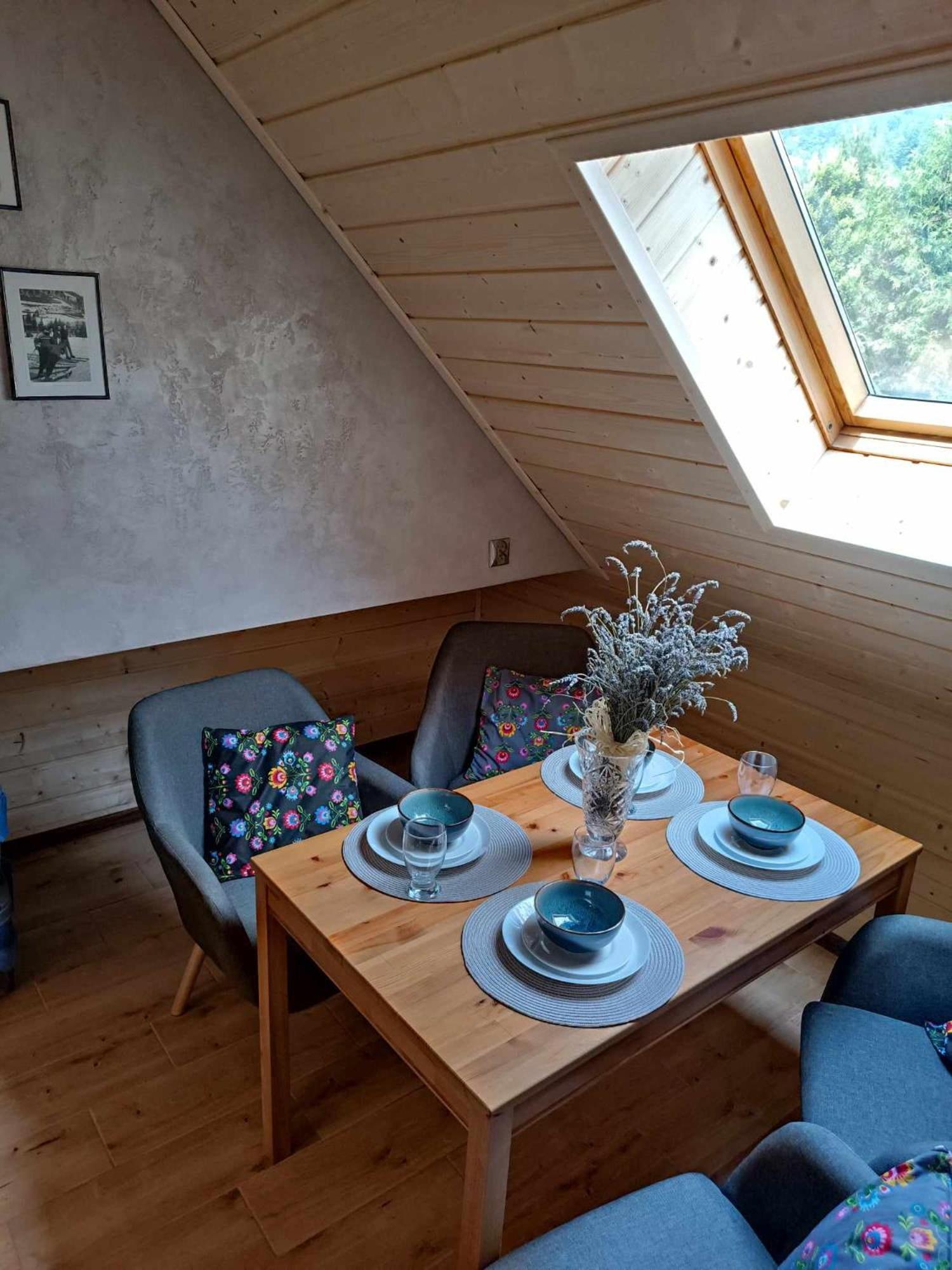 Olimp Pokoje I Apartamenty Щирк Екстер'єр фото